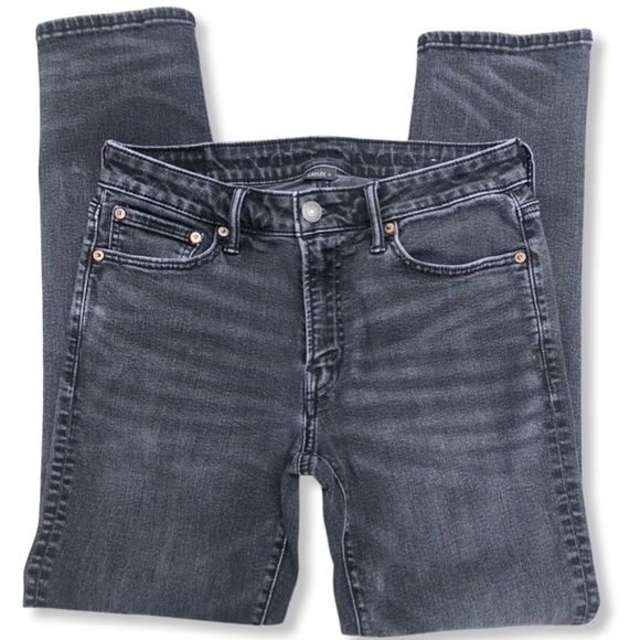 EUC American Eagle Men's Black Airflex+ Size 31x30 Distress Washed Slim Straight - Picture 1 of 9